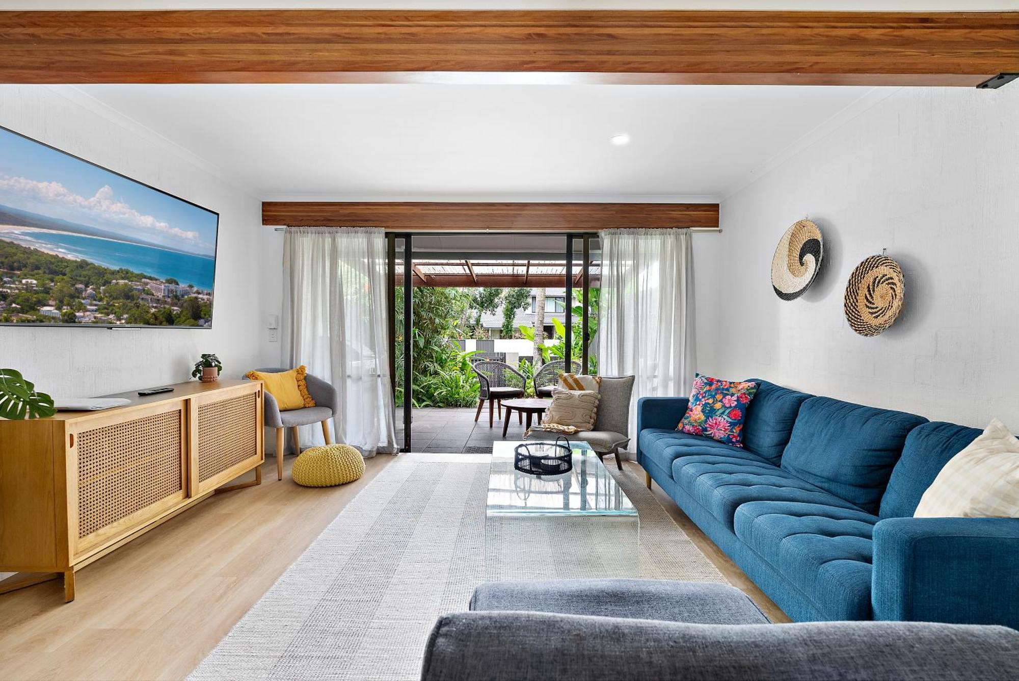 Stylish Townhouse, Private Courtyard Walk To Beach Noosaville Exterior foto